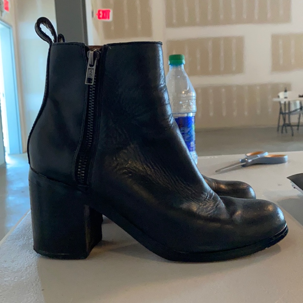 Gap heels